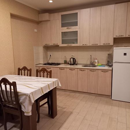 Grigol'S Apartament Tbilisi Ngoại thất bức ảnh
